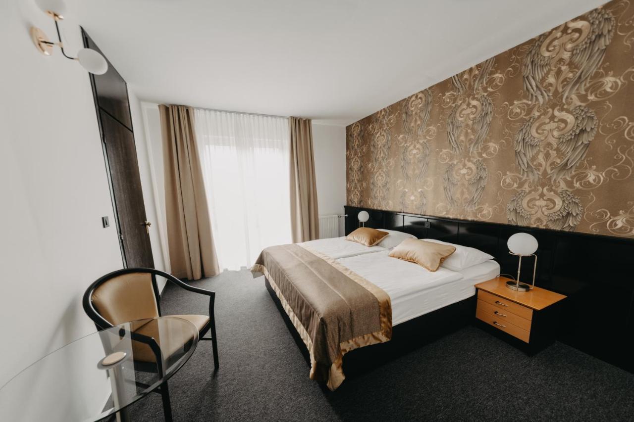 Hotel Alp โบเว็ก ภายนอก รูปภาพ